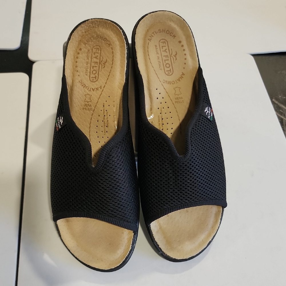 Chic Black and Tan Loafers for Everyday Comfort
